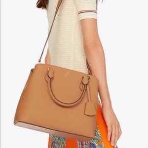 Tory Burch- NWT- ROBINSON TRIPLE-COMPARTMENT TOTE ( Cardamom )